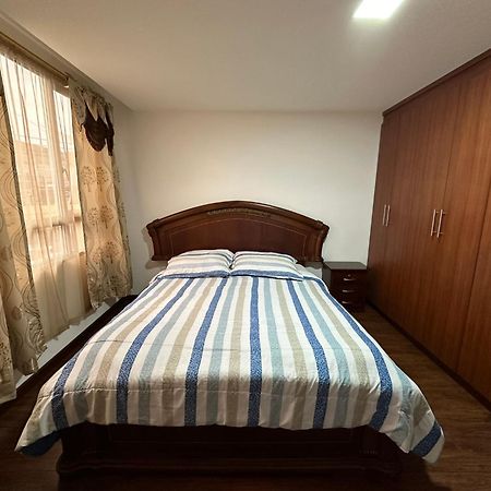 Instant Hotel - Departamento En Ambato Eksteriør billede