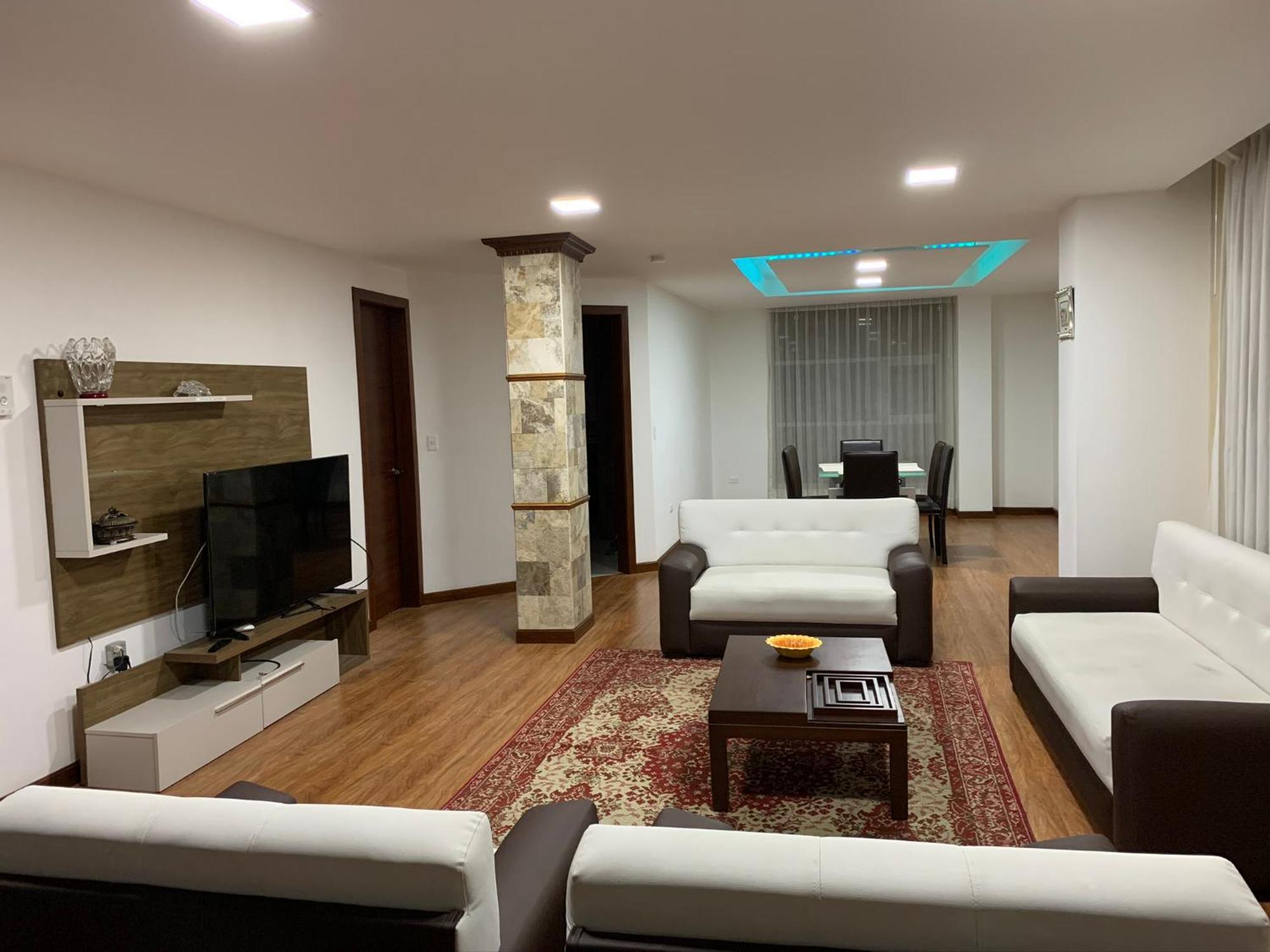 Instant Hotel - Departamento En Ambato Eksteriør billede