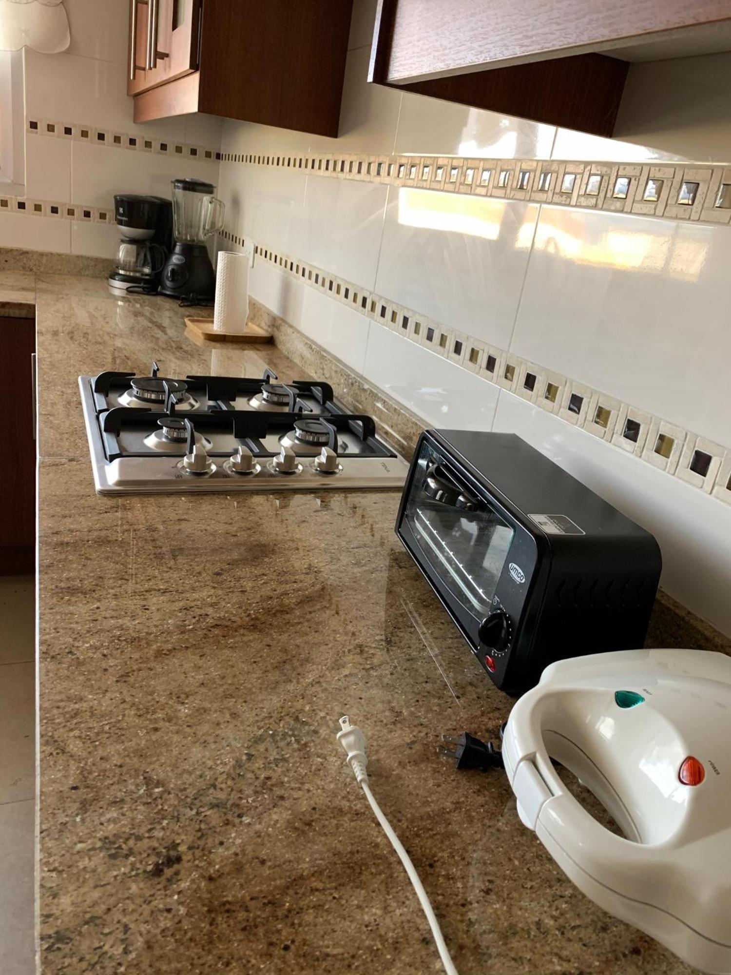 Instant Hotel - Departamento En Ambato Eksteriør billede