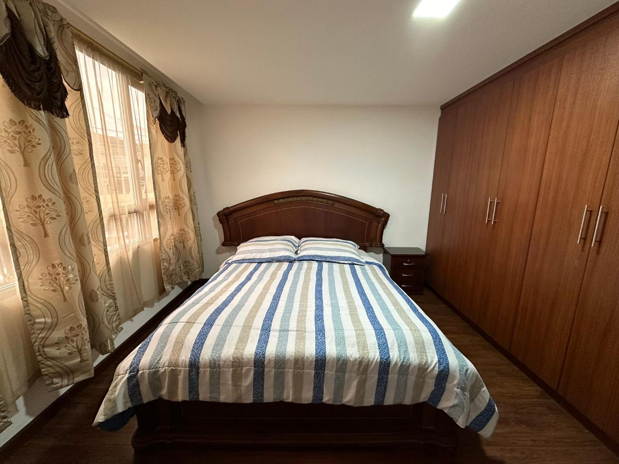 Instant Hotel - Departamento En Ambato Eksteriør billede